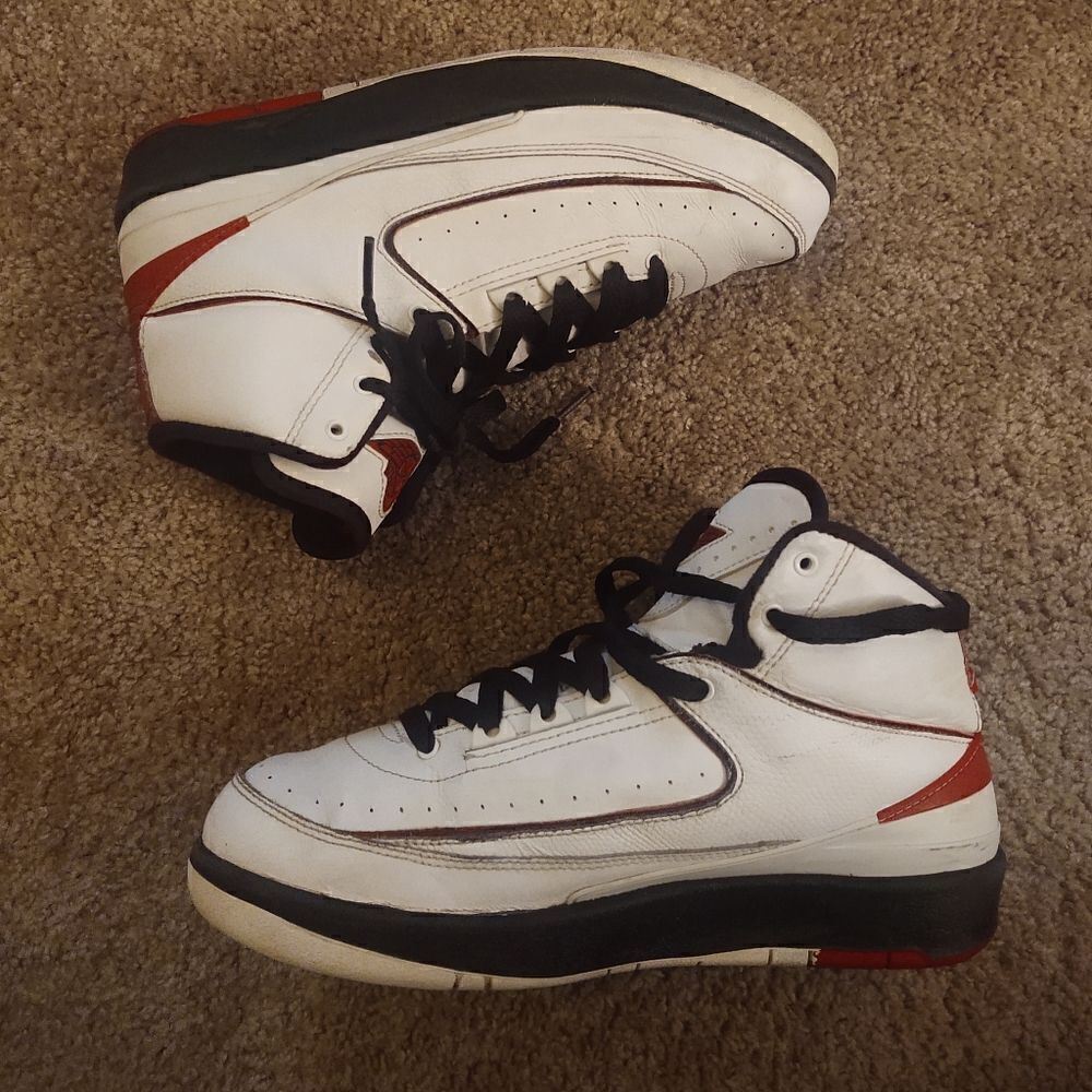 2010 Air Jordan 2 II Retro Chicago Youth Size 7 395718-101, PRE-OWNED - Picture 2 of 6